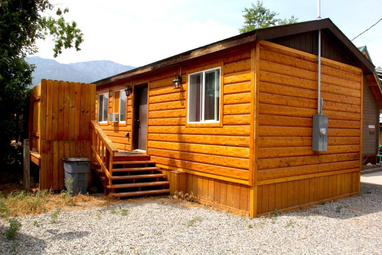 Yellowstone Treasure Guesthouses On The River การ์ดีเนอร์ ภายนอก รูปภาพ