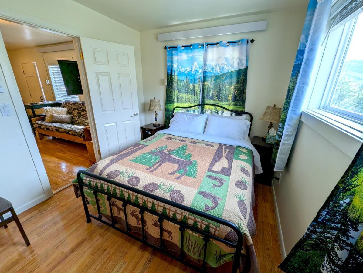 Yellowstone Treasure Guesthouses On The River การ์ดีเนอร์ ภายนอก รูปภาพ