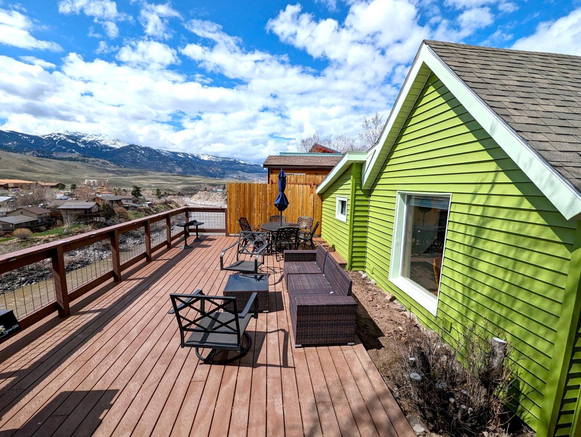 Yellowstone Treasure Guesthouses On The River การ์ดีเนอร์ ภายนอก รูปภาพ