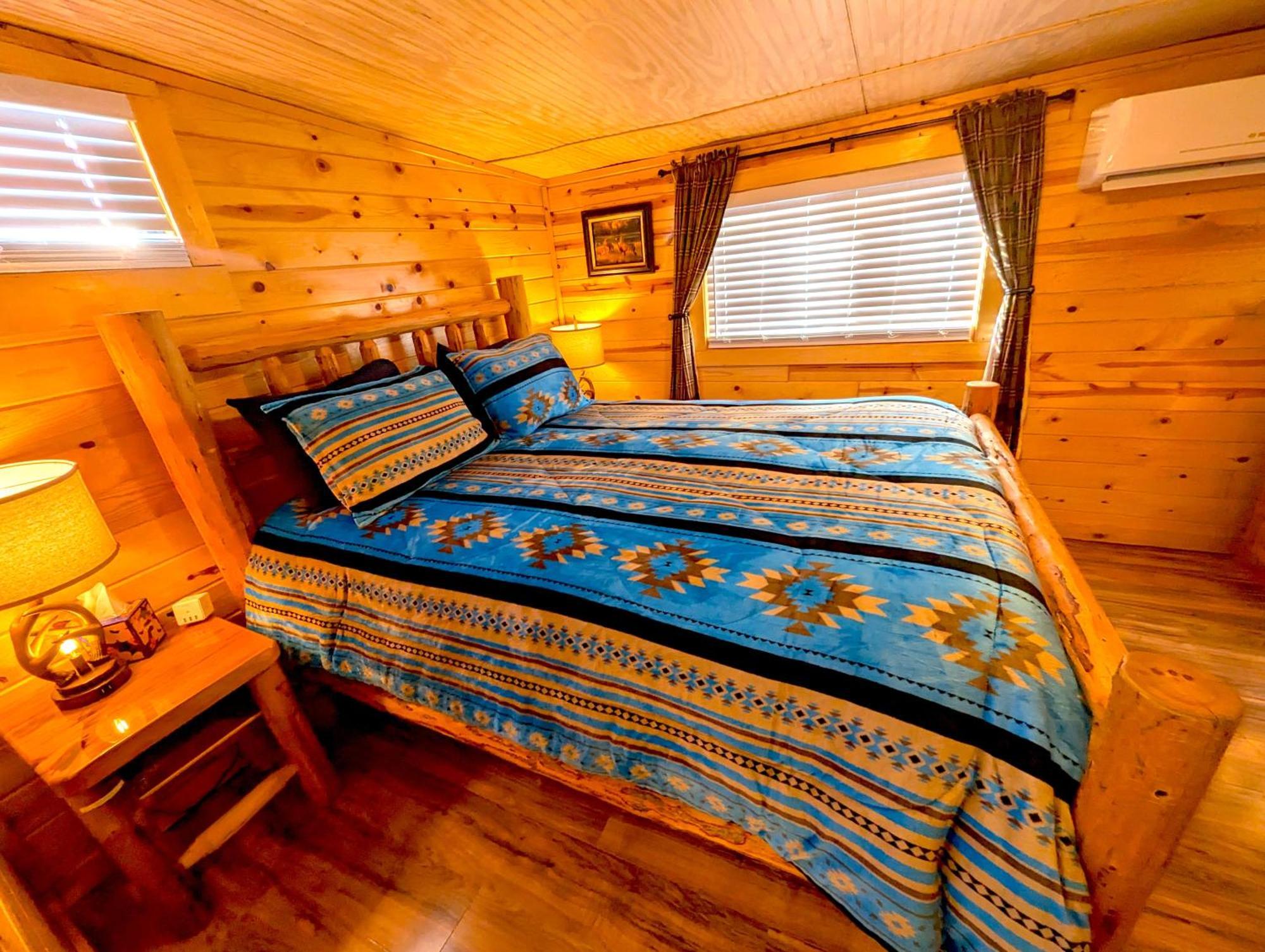 Yellowstone Treasure Guesthouses On The River การ์ดีเนอร์ ภายนอก รูปภาพ
