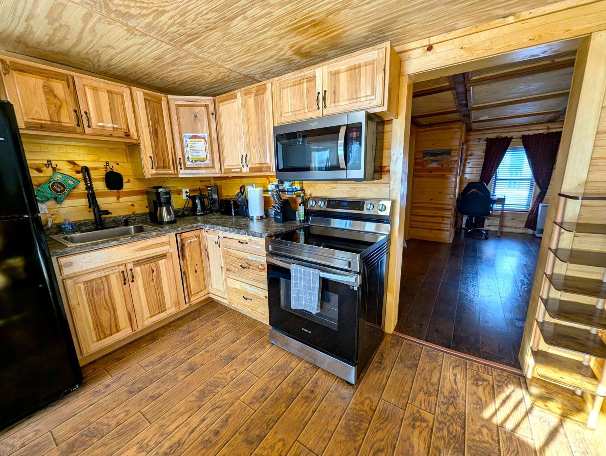 Yellowstone Treasure Guesthouses On The River การ์ดีเนอร์ ภายนอก รูปภาพ
