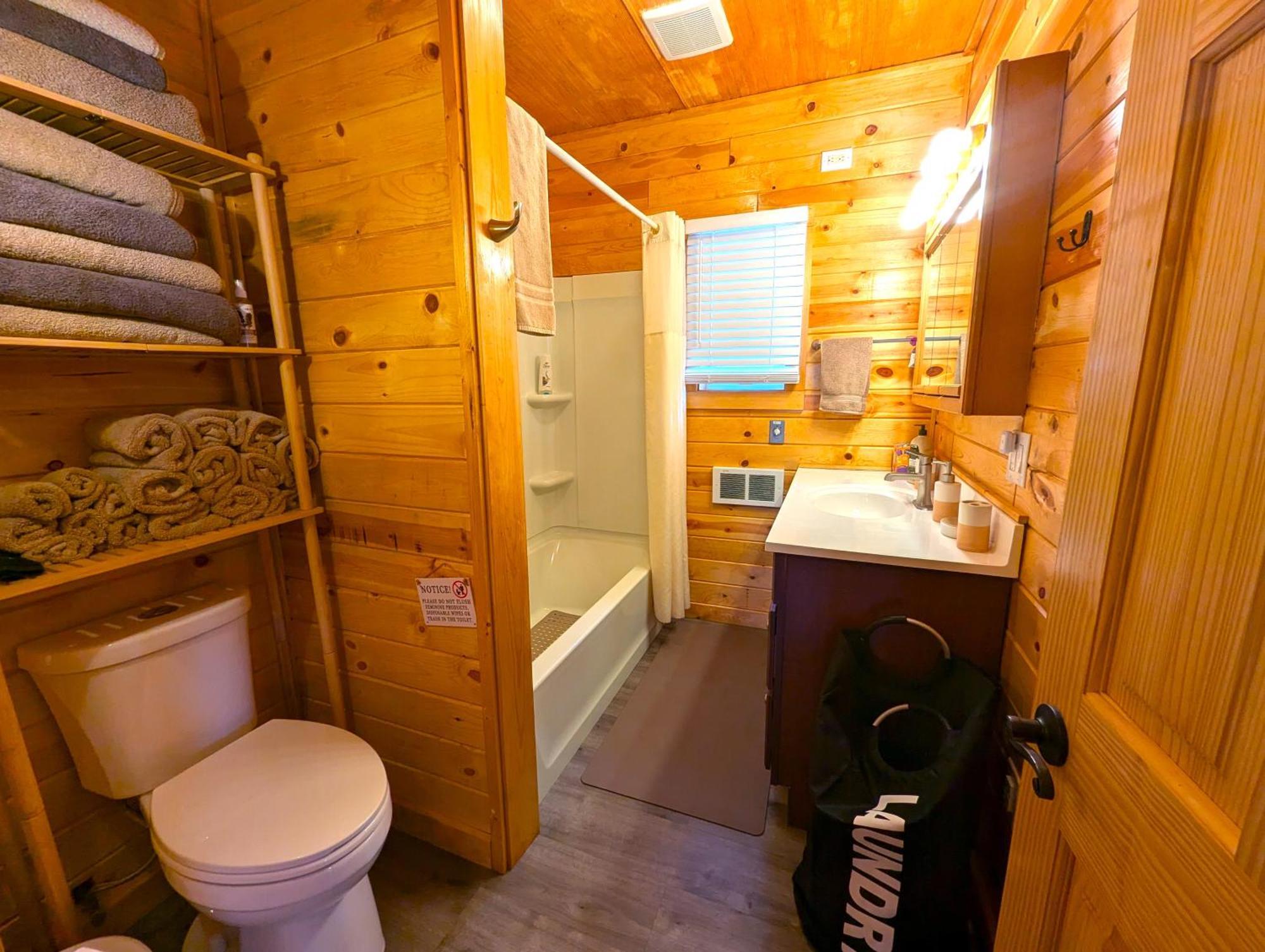 Yellowstone Treasure Guesthouses On The River การ์ดีเนอร์ ภายนอก รูปภาพ