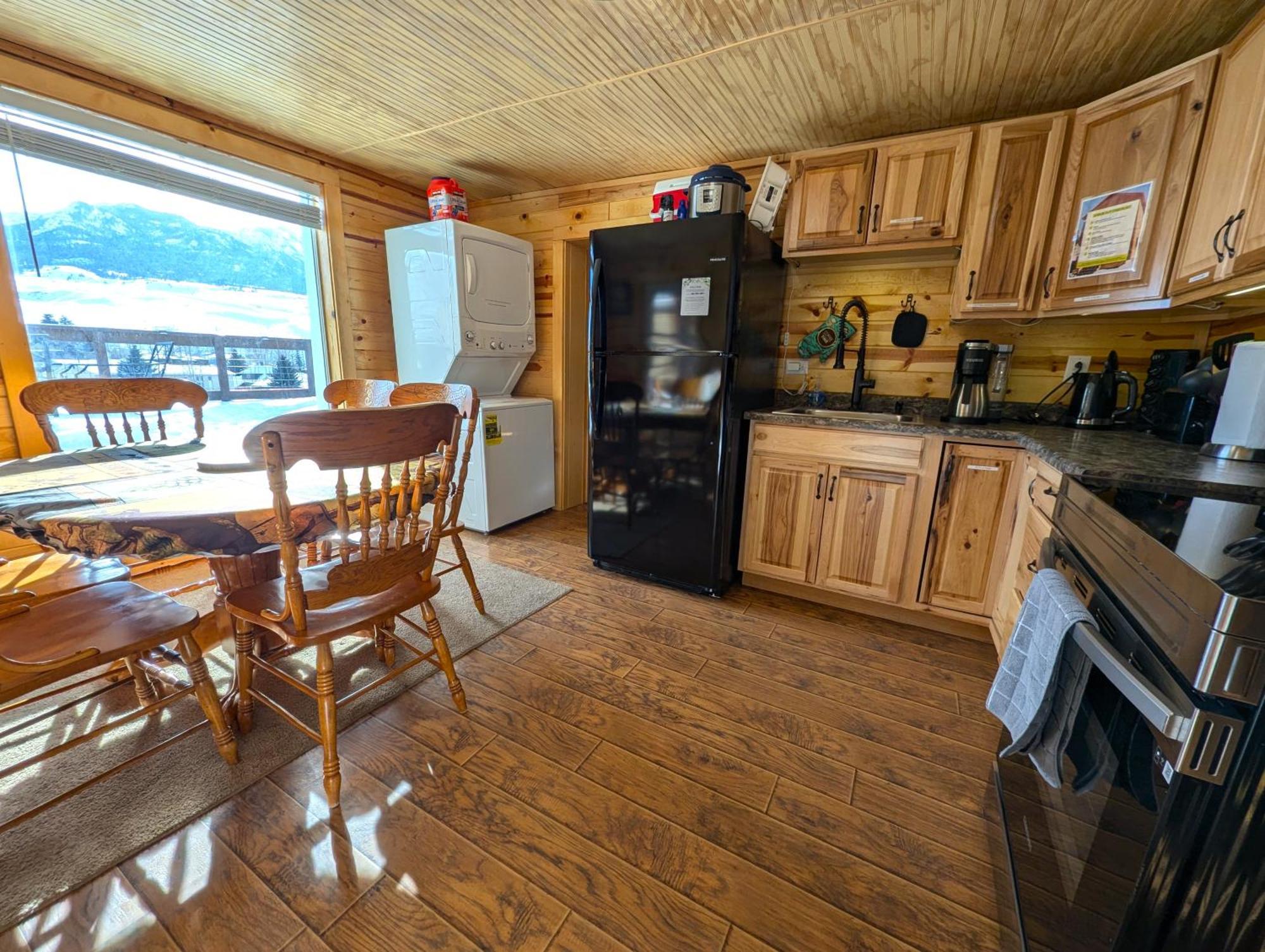 Yellowstone Treasure Guesthouses On The River การ์ดีเนอร์ ภายนอก รูปภาพ